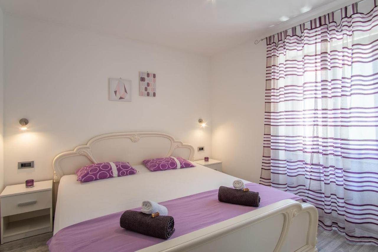 Private Holliday Apartment Pag Town Eksteriør billede