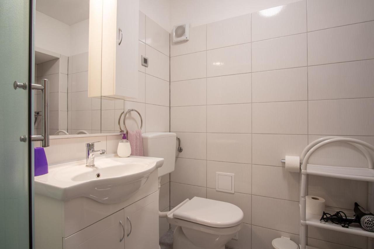 Private Holliday Apartment Pag Town Eksteriør billede