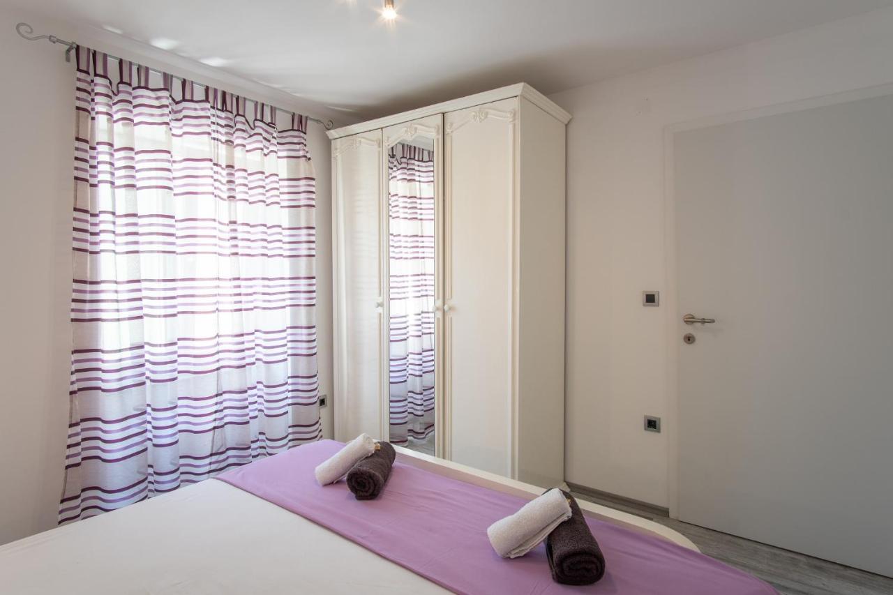 Private Holliday Apartment Pag Town Eksteriør billede