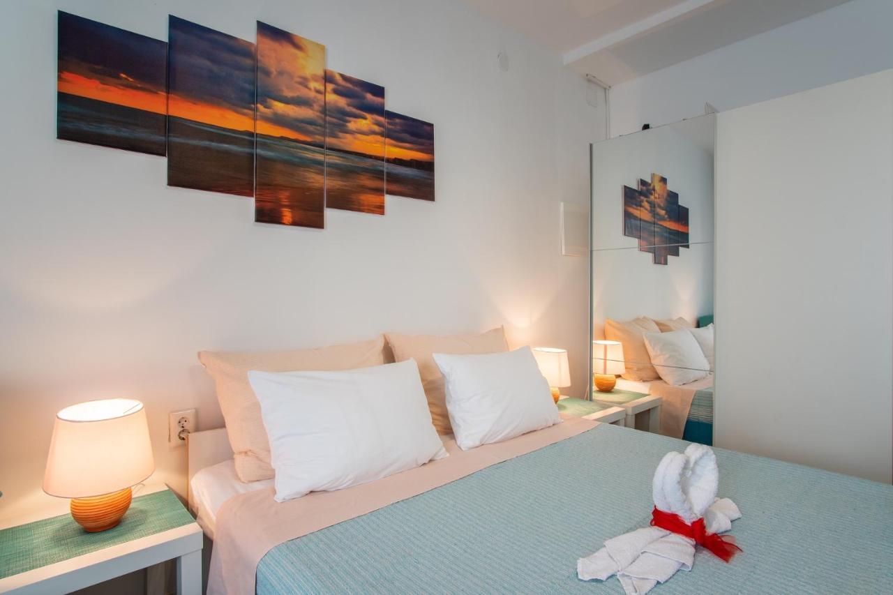 Private Holliday Apartment Pag Town Eksteriør billede